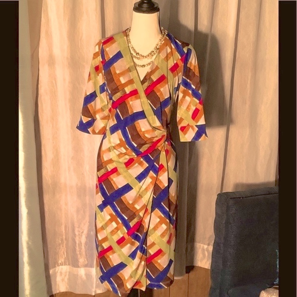 Jessica Simpson Maternity. Size M. Faux wrap with buckle side